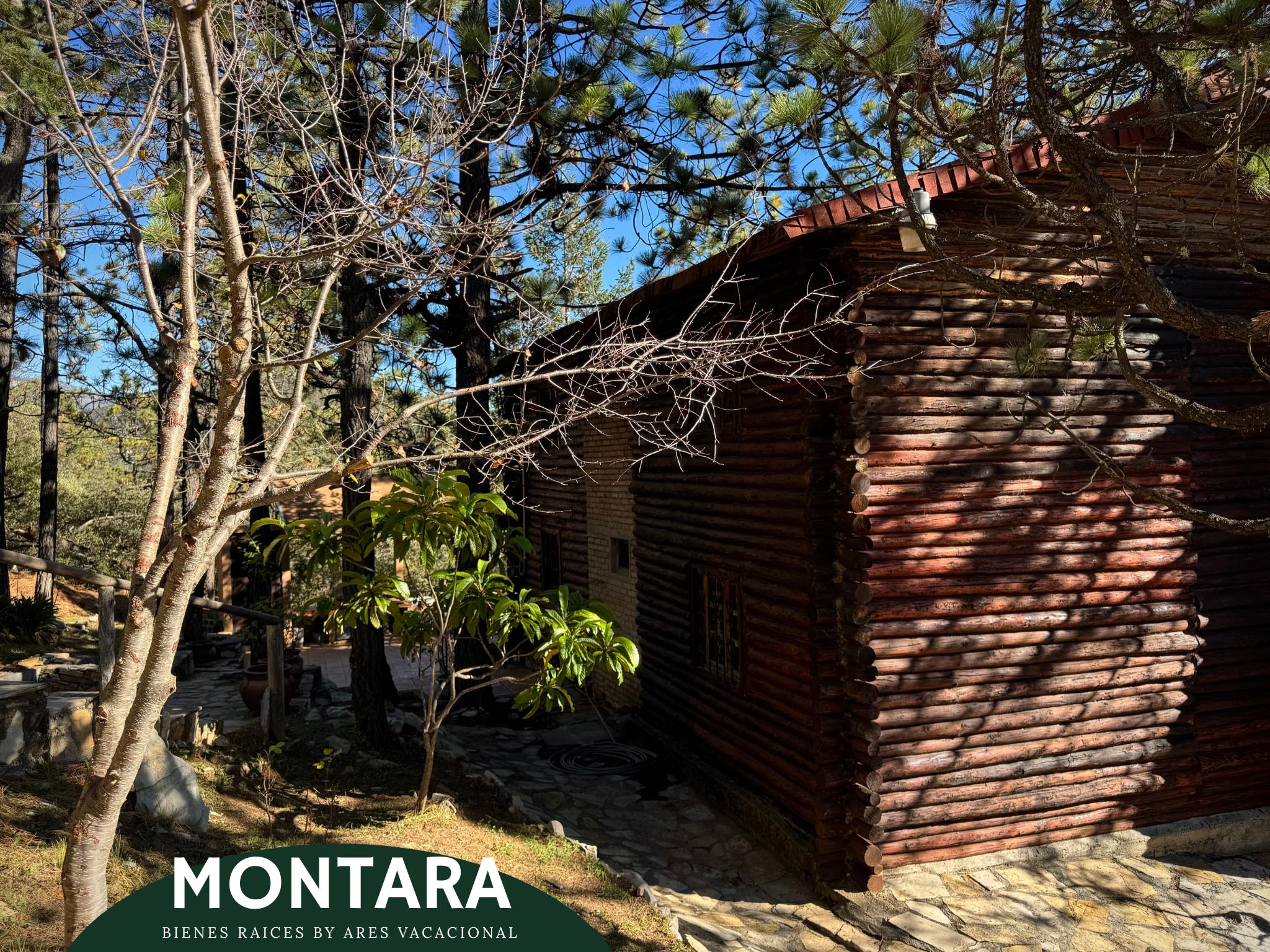 Cabaña rústica rodeada de pinos con salón de juegos y chimenea – Bosques de Monterreal