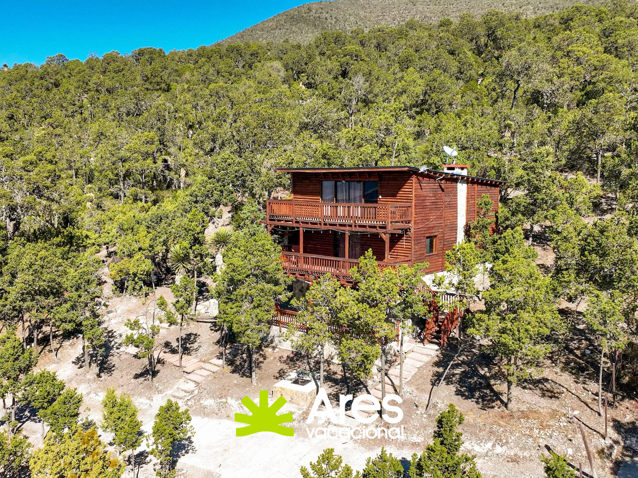 Cabaña con palapa, fogatero y cuarto de juegos – Bosque Boreal