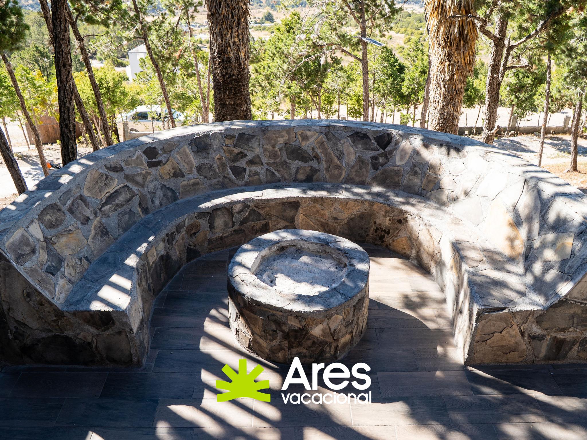 Cabaña con palapa, fogatero y cuarto de juegos – Bosque Boreal